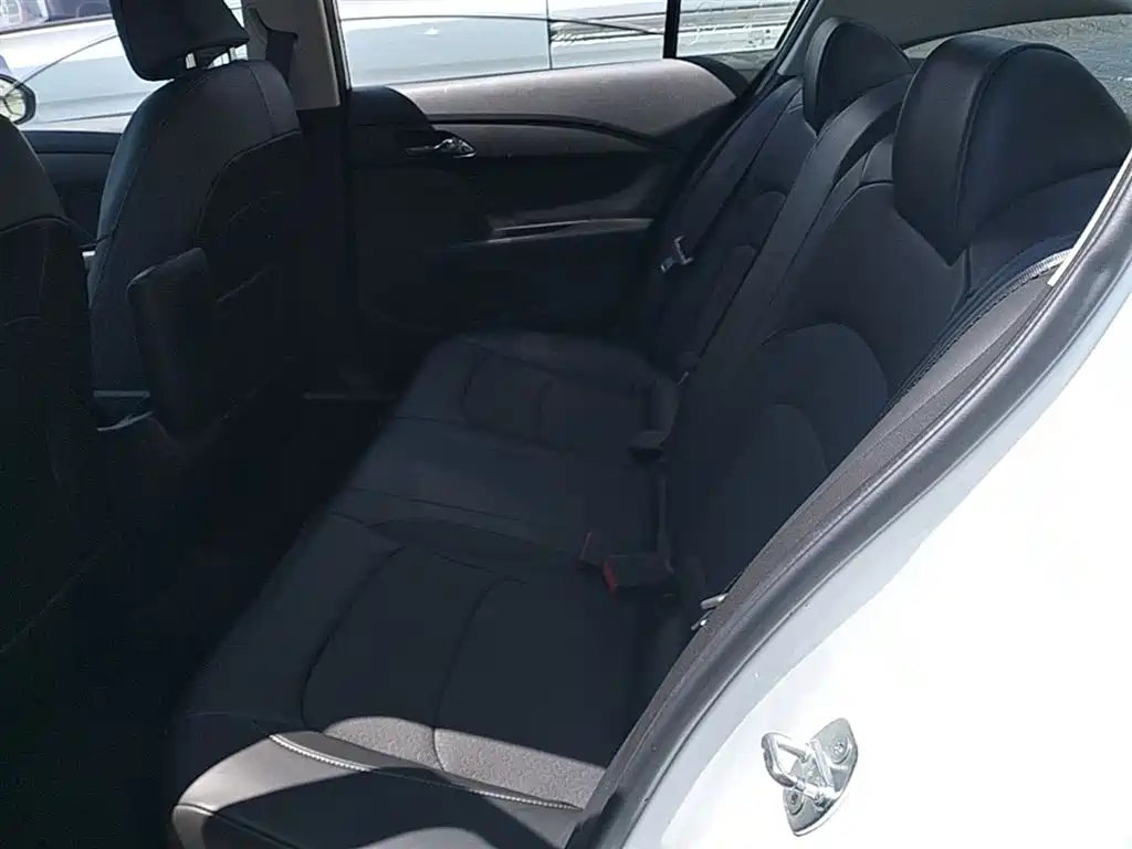 Chevrolet Cavalier 2016 1.5L Automatic Delight Edition фото 17