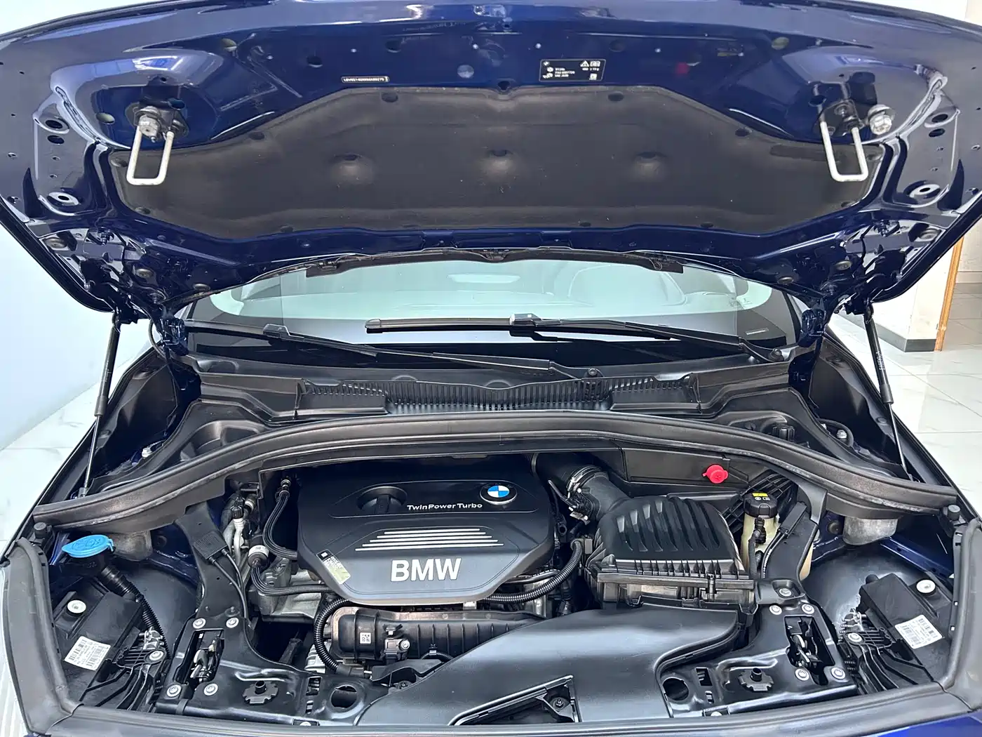 BMW 2 Series Touring 2018 218i Luxury Line фото 25