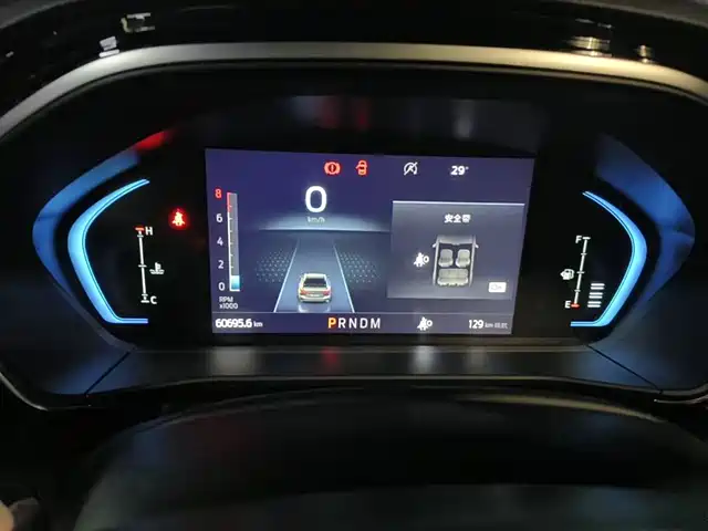 Ford Focus 2021 Hatchback EcoBoost 180 Automatic ST Line — фото 4