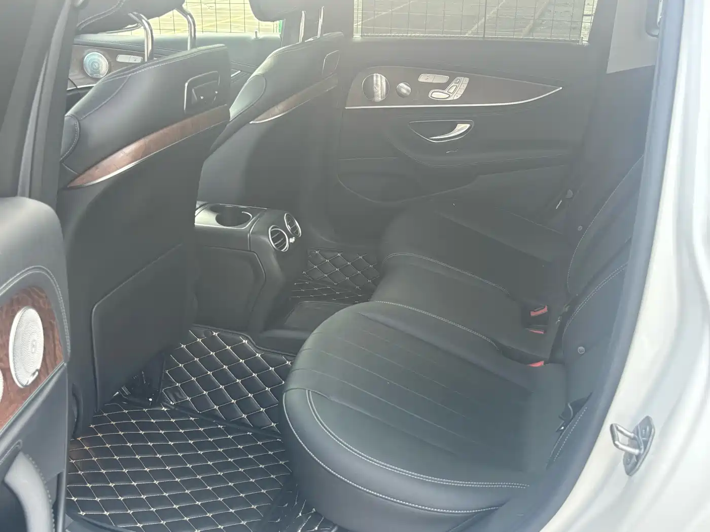 Mercedes-Benz E-Class 2019 Facelift E 300 L Luxury фото 10