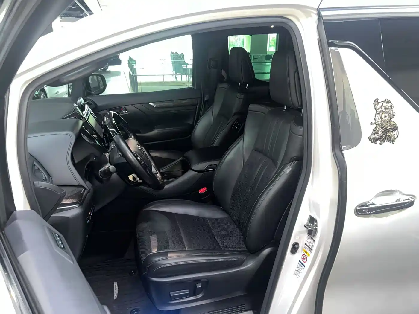 Toyota Alphard 2019 Hybrid 2.5L Premium Edition фото 7