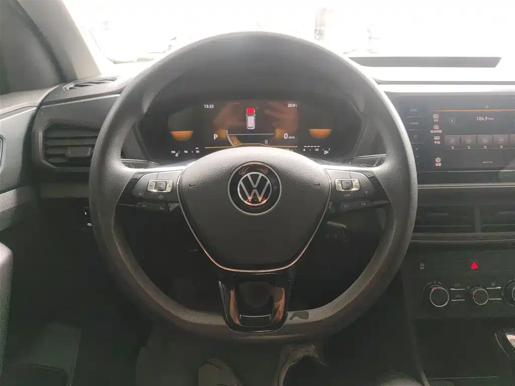 VOLKSWAGEN TU KAI