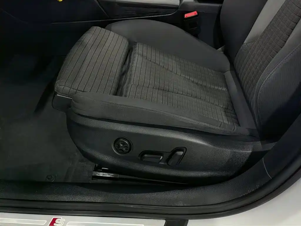 Audi A3 2019 Limousine 40 TFSI Sport China V фото 20
