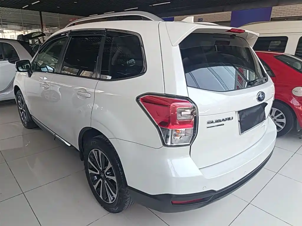 Subaru Forester 2016 2.0i Fashion Navigation Edition фото 5