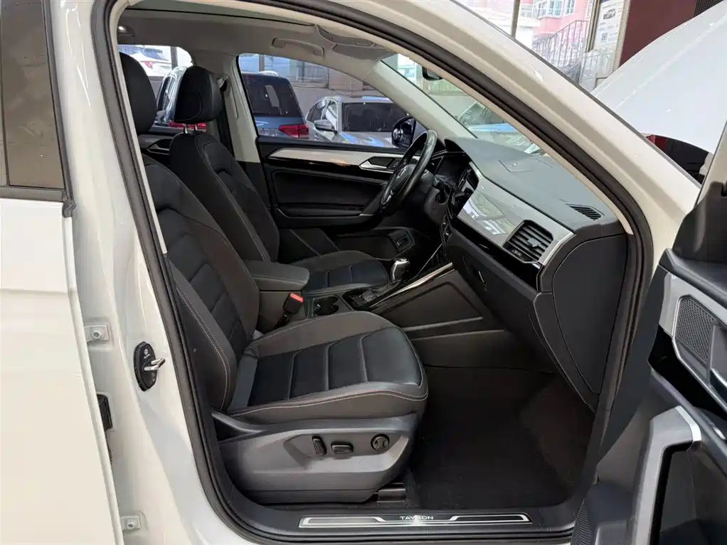 Volkswagen Tayron 2022 280TSI 2WD Luxury Smart Connect Edition фото 20