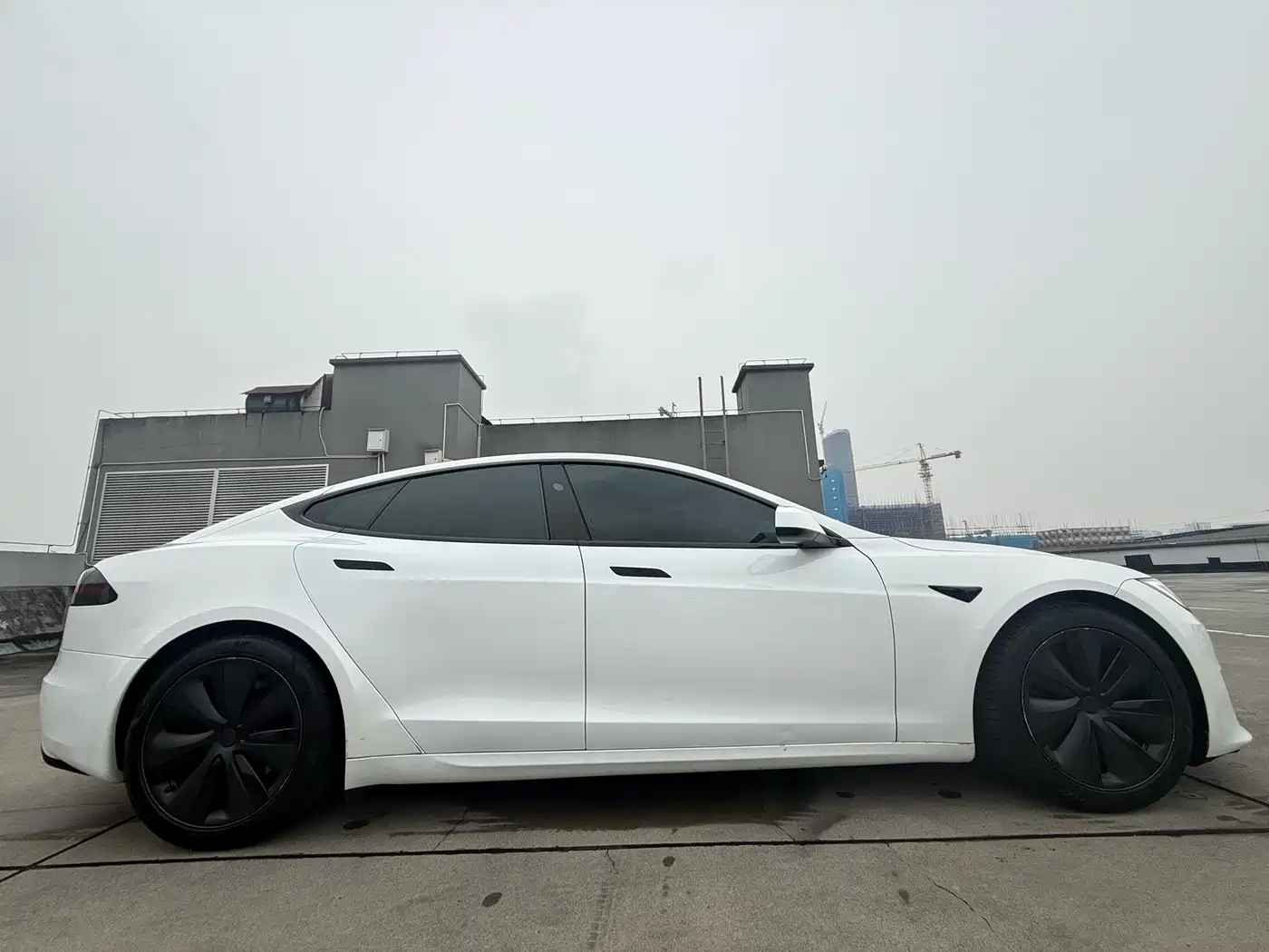 TESLA MODEL S