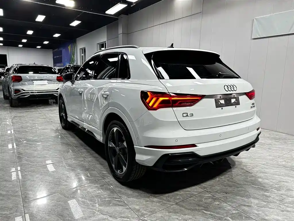 Audi Q3 2022 35 TFSI Fashion Dynamic фото 4