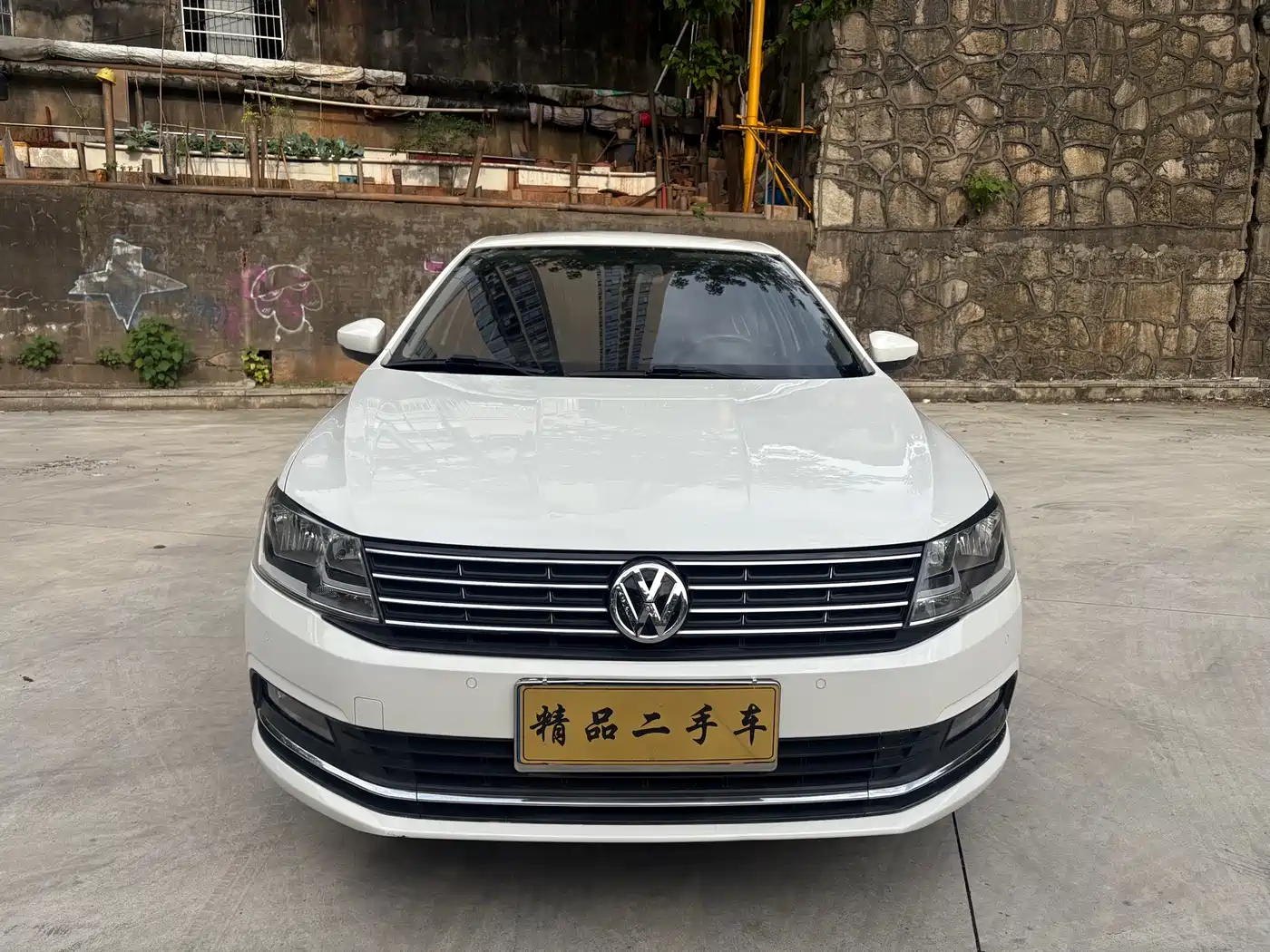 Volkswagen Lavida 2015 1.6L Automatic Luxury Edition