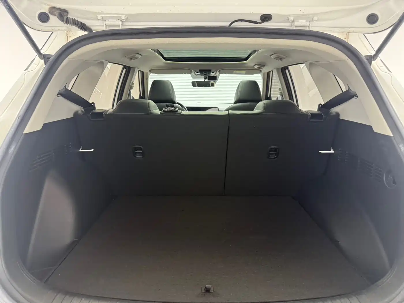 Kia Seltos 2023 1.5L CVT Premium Edition фото 9