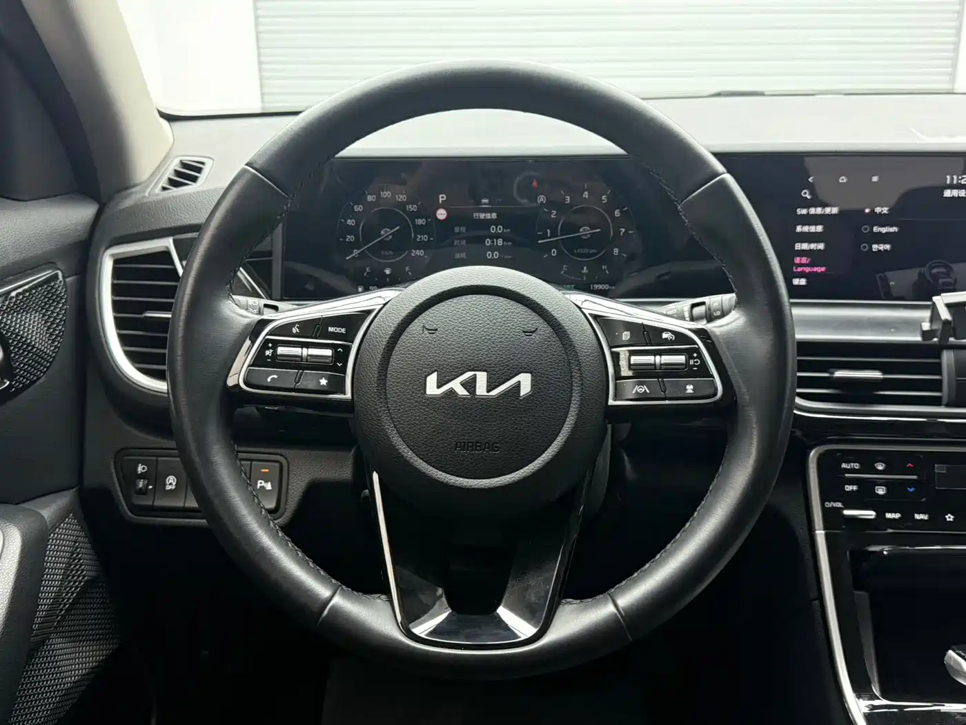 Kia Seltos 2023 1.5L CVT Premium Edition фото 11