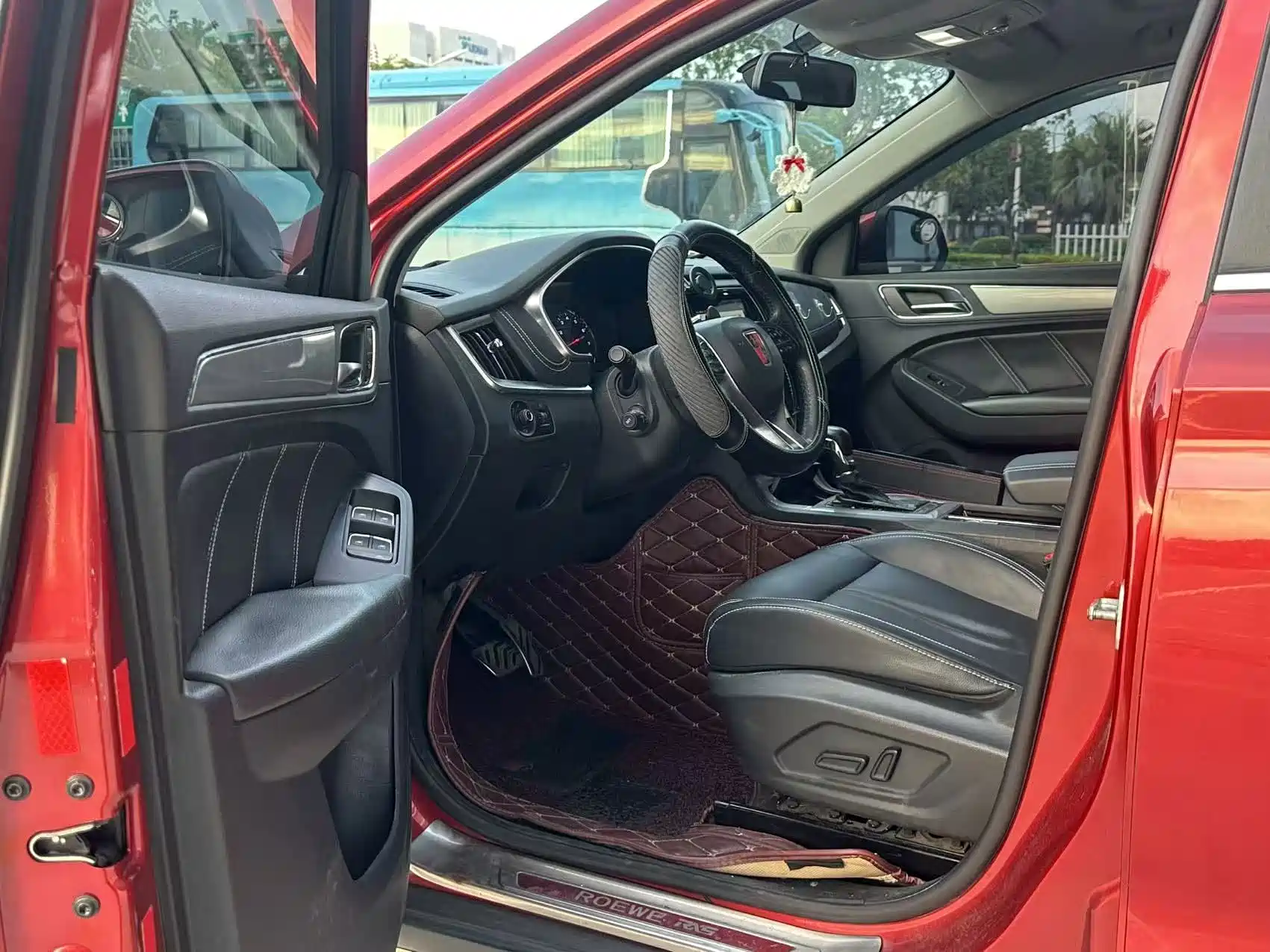 Фото 8 - Roewe RX5
