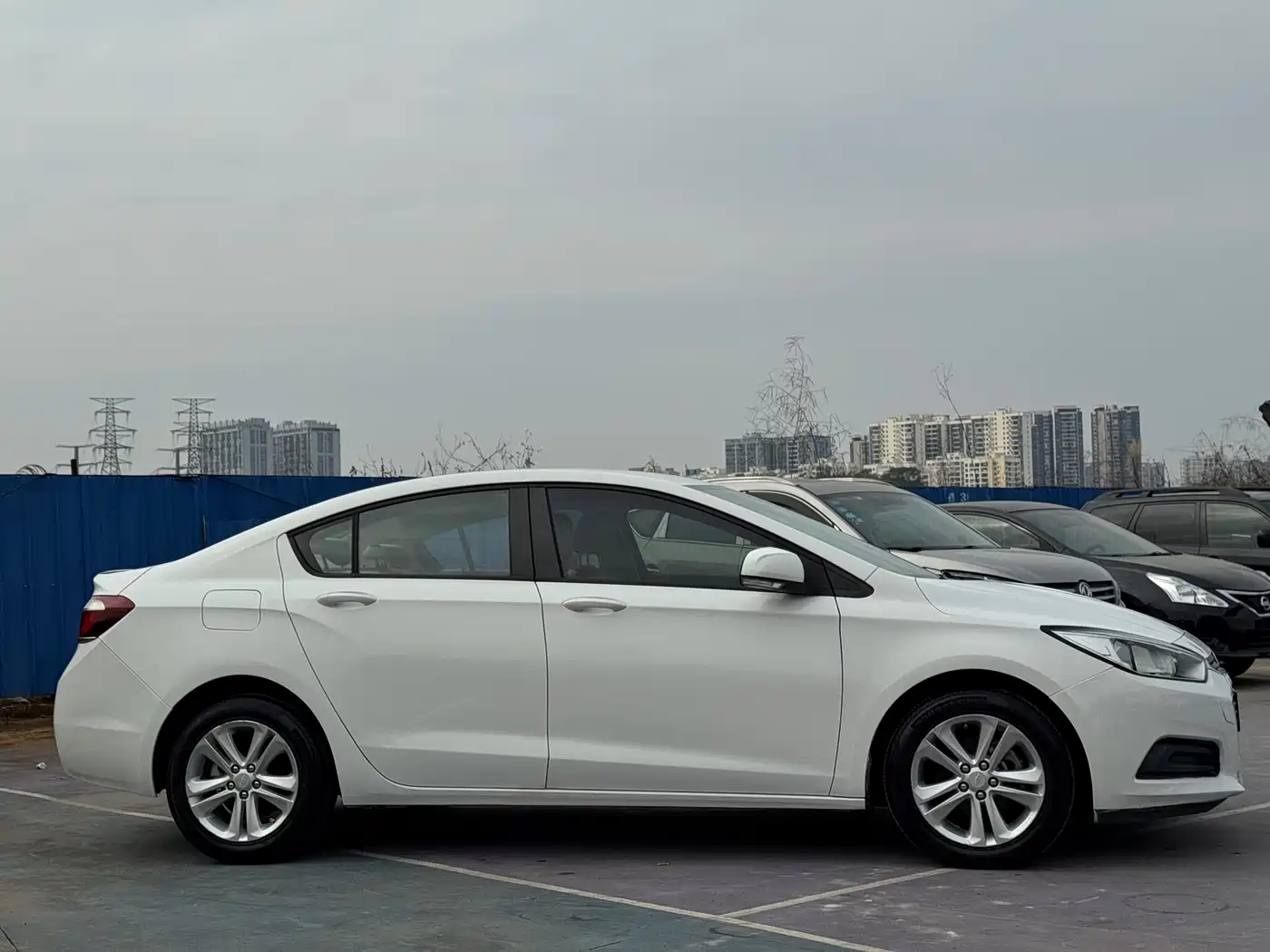 Chevrolet Cruze 2015 1.5L Automatic Fashion Navigation Edition фото 4