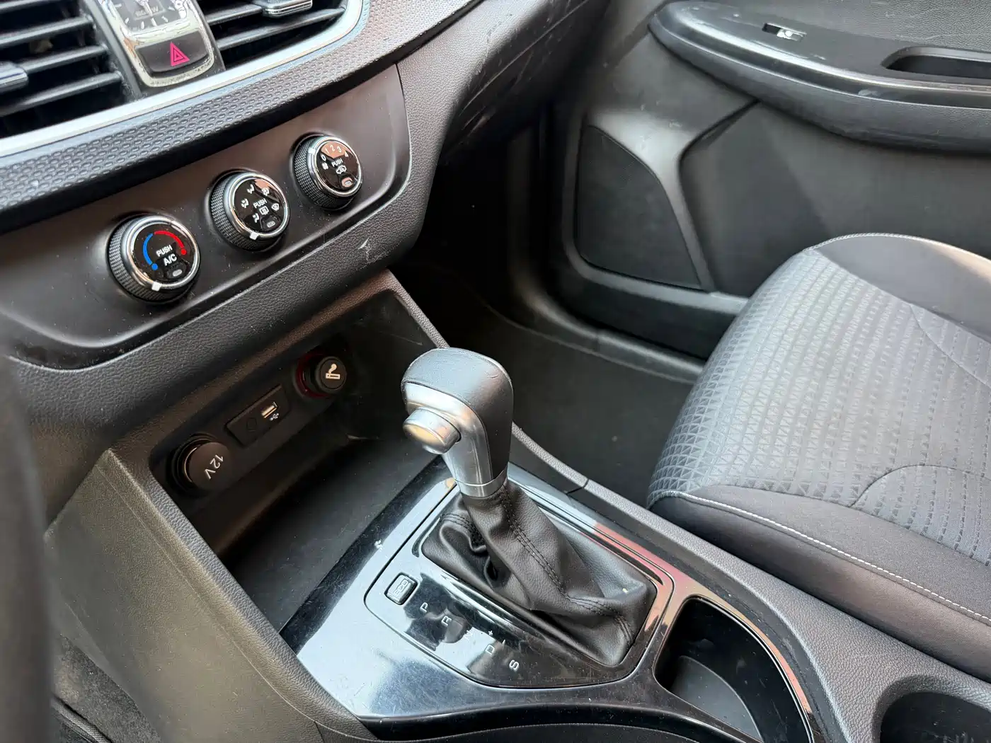 Baojun 730 2019 2019 1.5T CVT Fashion Edition 7-Seater China VI