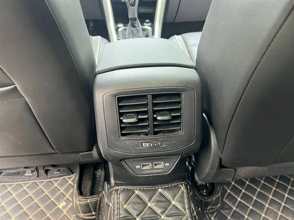 Volkswagen T-ROC 2023 280TSI DSG 2WD Time Edition фото 16