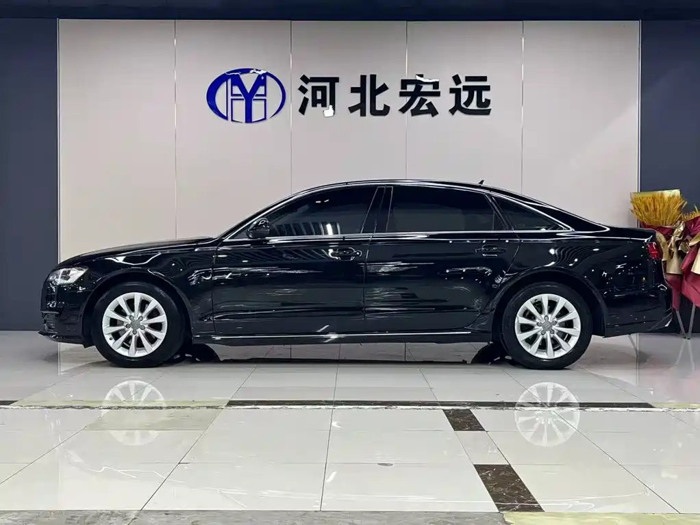 Фото 3 - Audi A6L