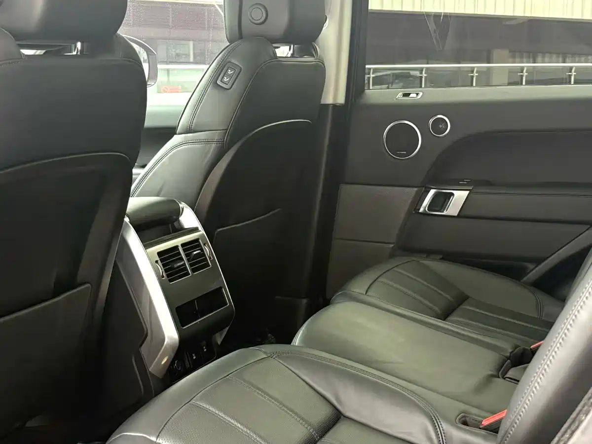 Land Rover Range Rover Sport PHEV 2020 P400e SE фото 5
