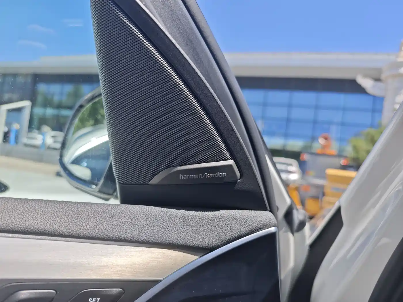 BMW iX3 2022 Facelift Innovation Leader Model фото 7