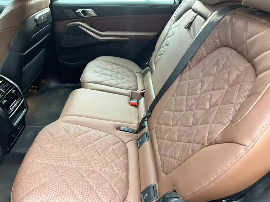 BMW X7 2023 xDrive40i Leading Luxury Package фото 9