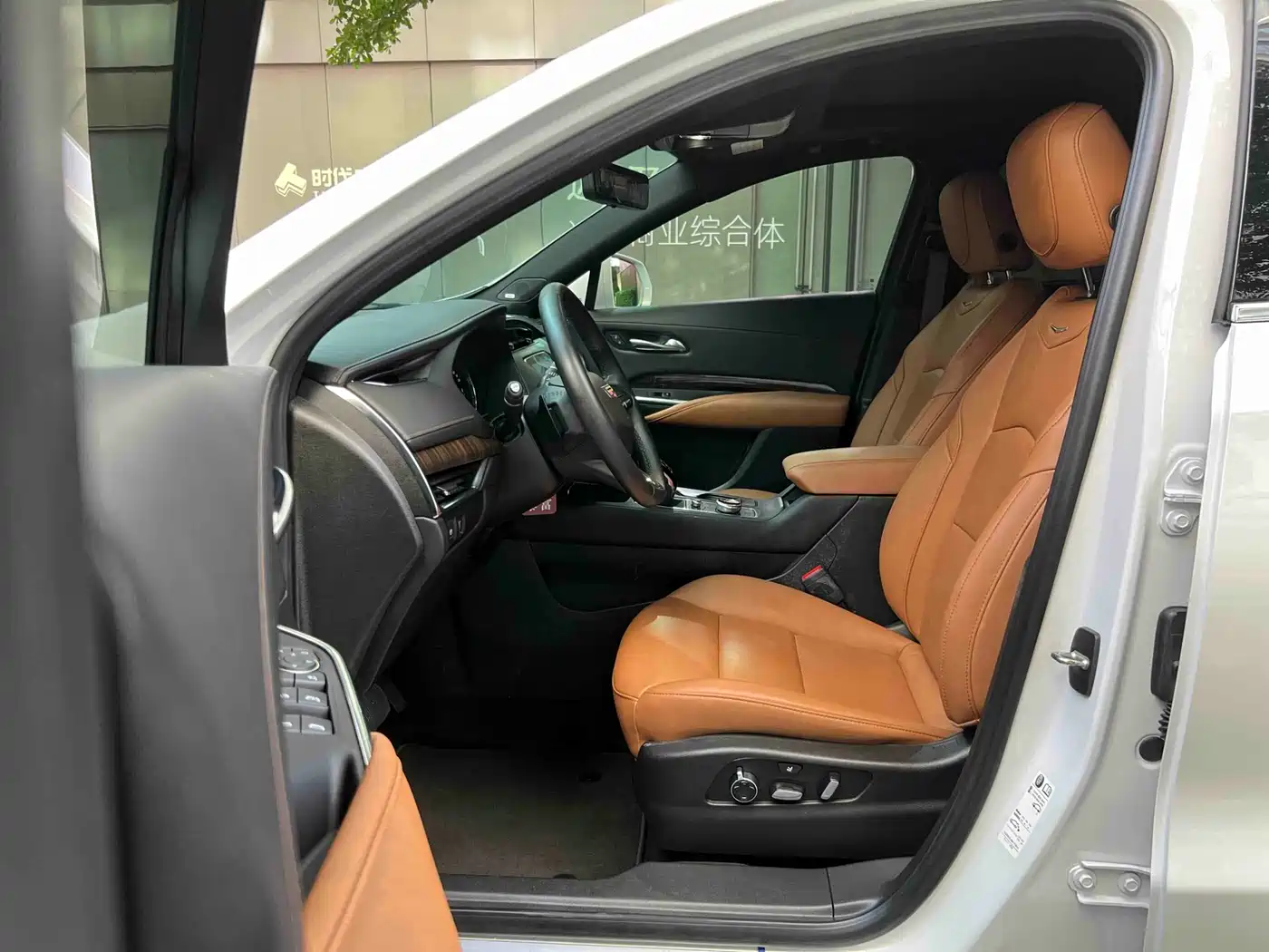 CADILLAC XT4