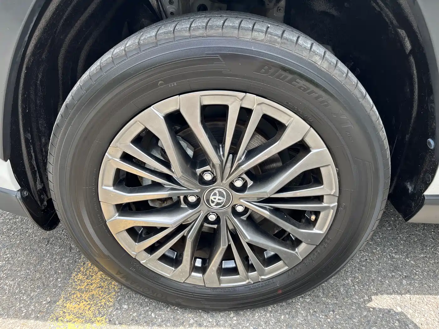 Toyota Wildlander 2023 Hybrid 2.5L E-CVT AWD Premium Edition фото 25