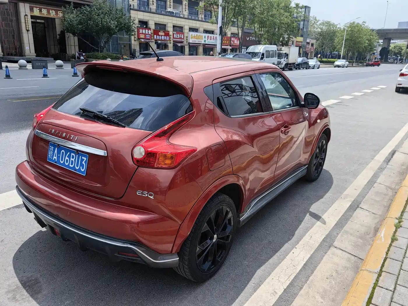 INFINITI ESQ