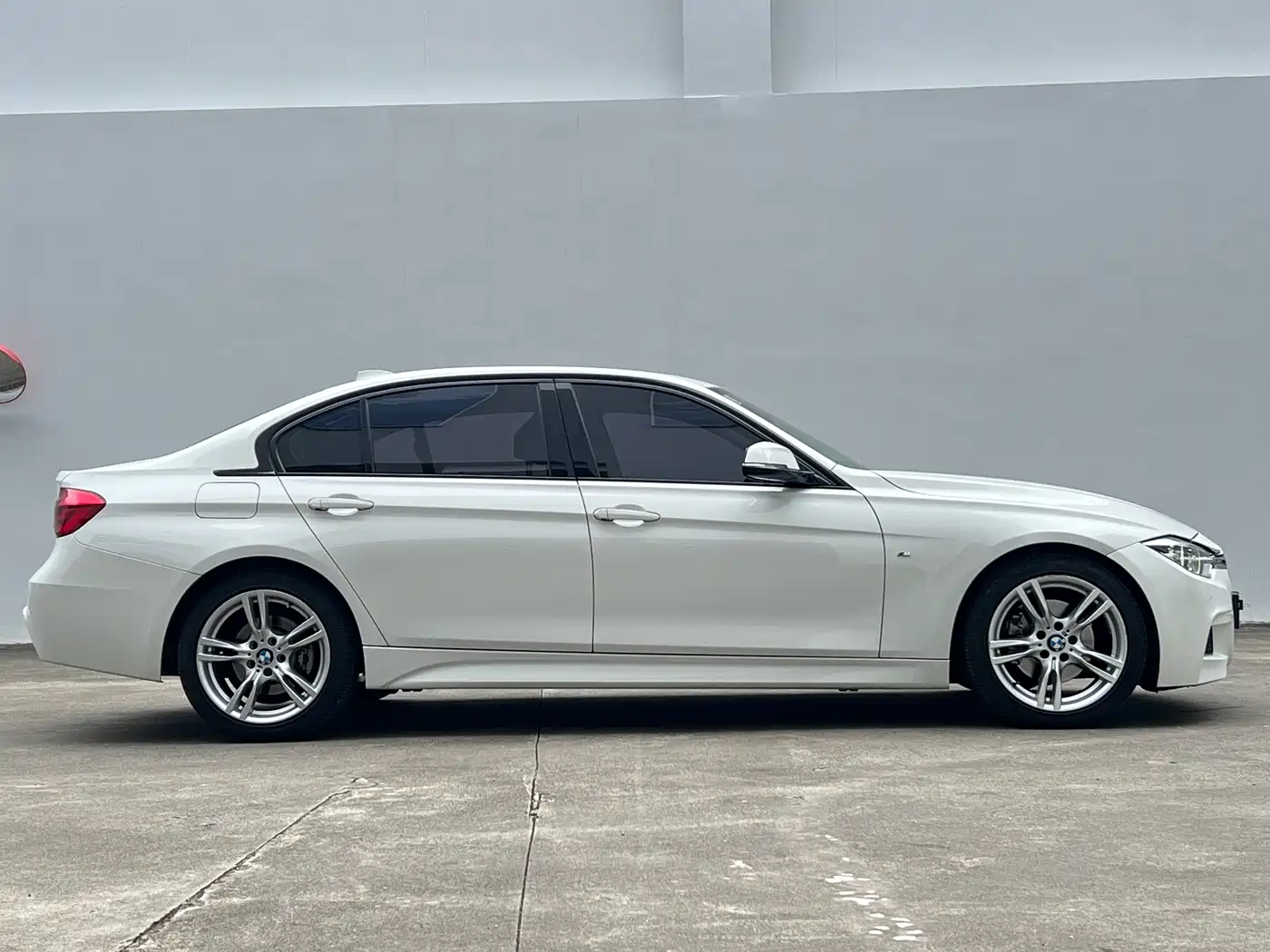 BMW 3 Series 2017 320Li M Sport фото 7