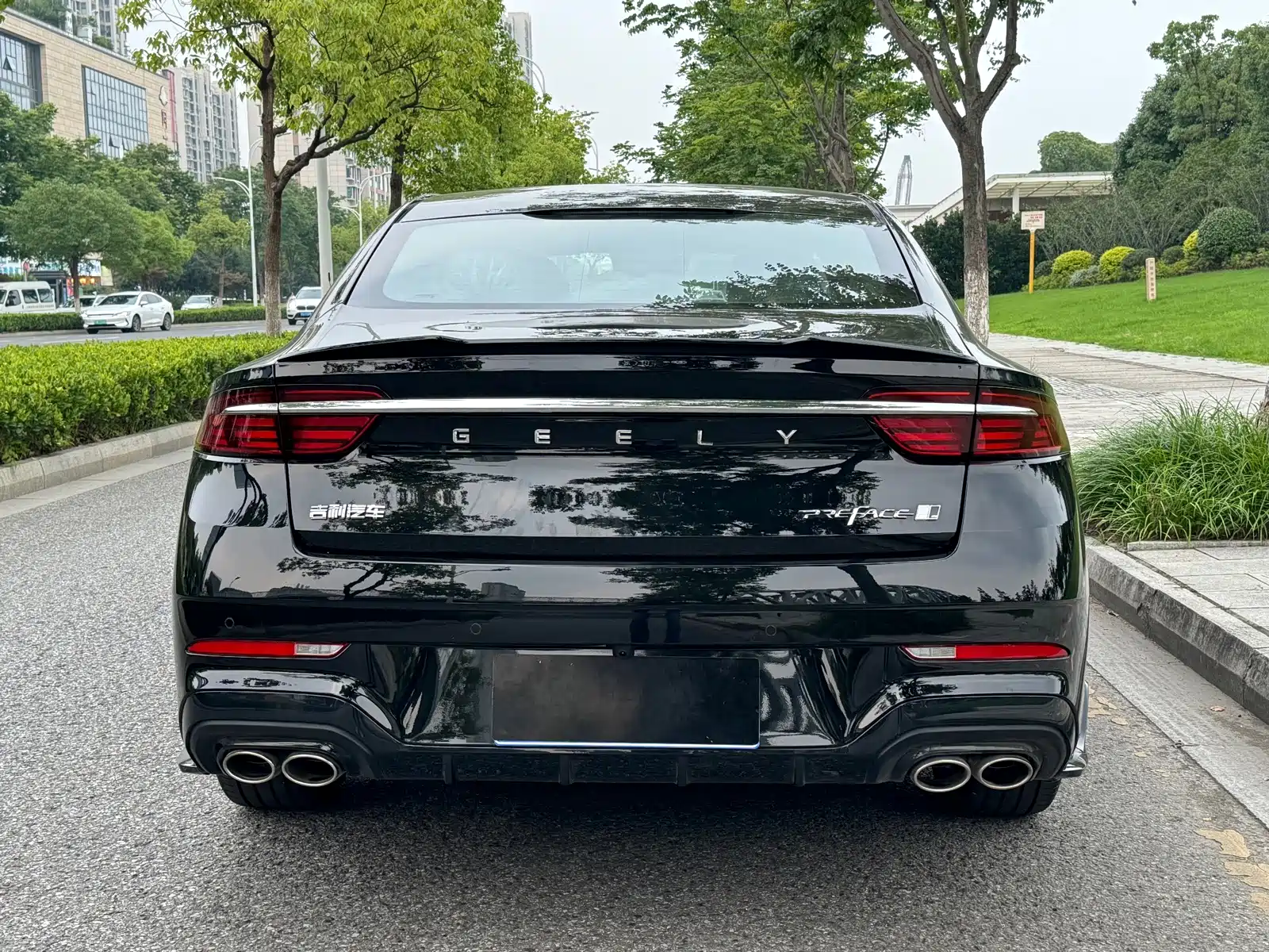 Фото 6 - Geely Preface