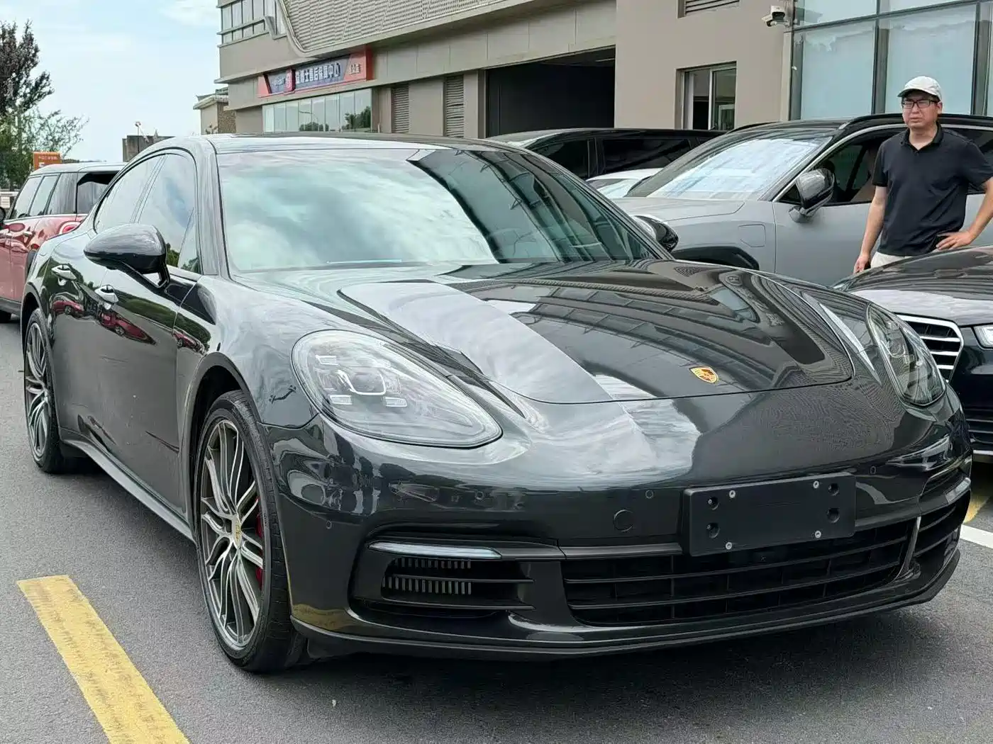 Porsche Panamera 2019 Panamera 4 Executive Long Wheelbase 2.9T фото 3