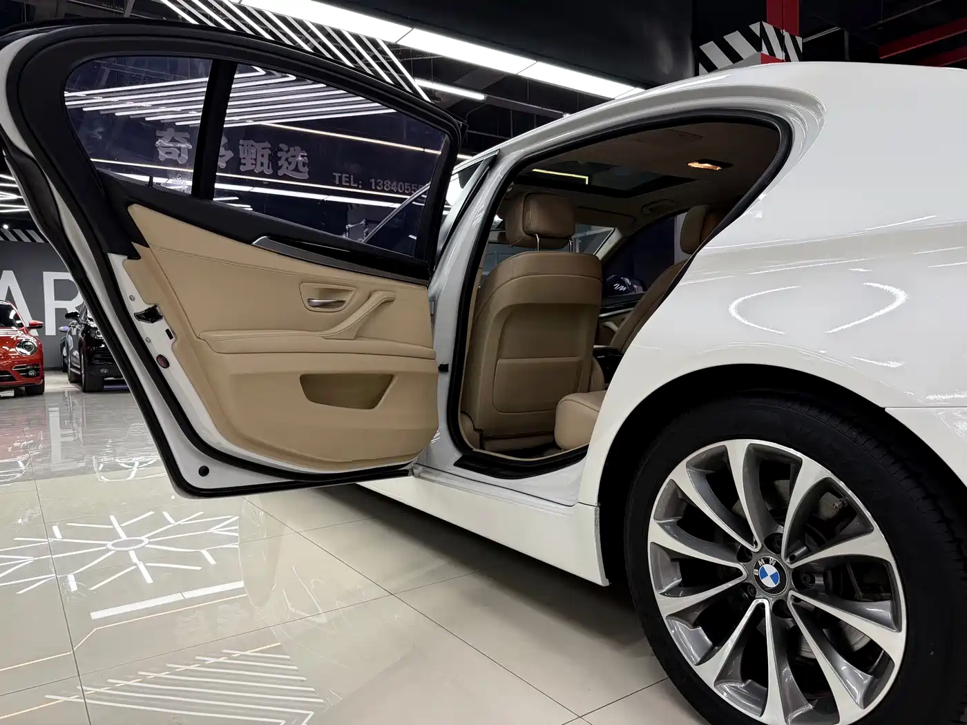 BMW 5 Series 2014 525Li Luxury Design Package фото 10