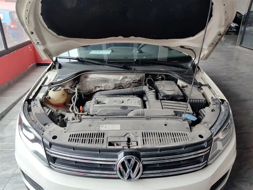 Volkswagen Tiguan 2015 1.8TSI Automatic 2WD Trendline фото 20