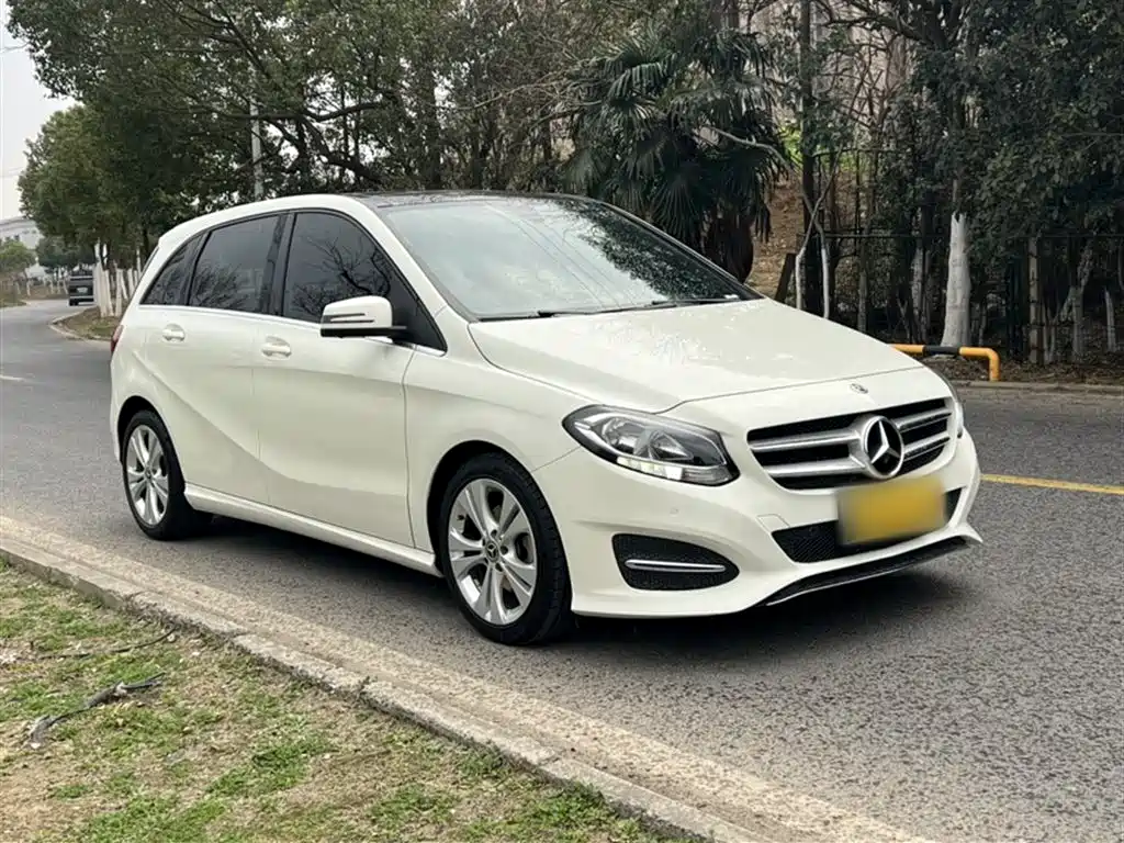 Mercedes-Benz B-Class 2017 B 200 Dynamic фото 25