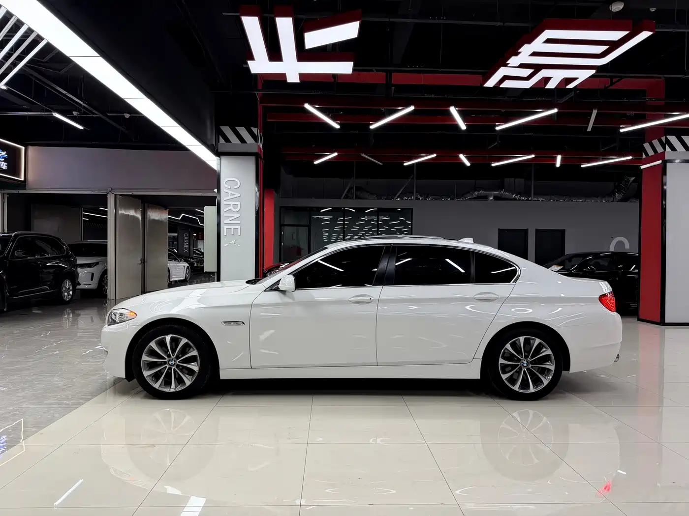 BMW 5 Series 2014 525Li Luxury Design Package фото 8