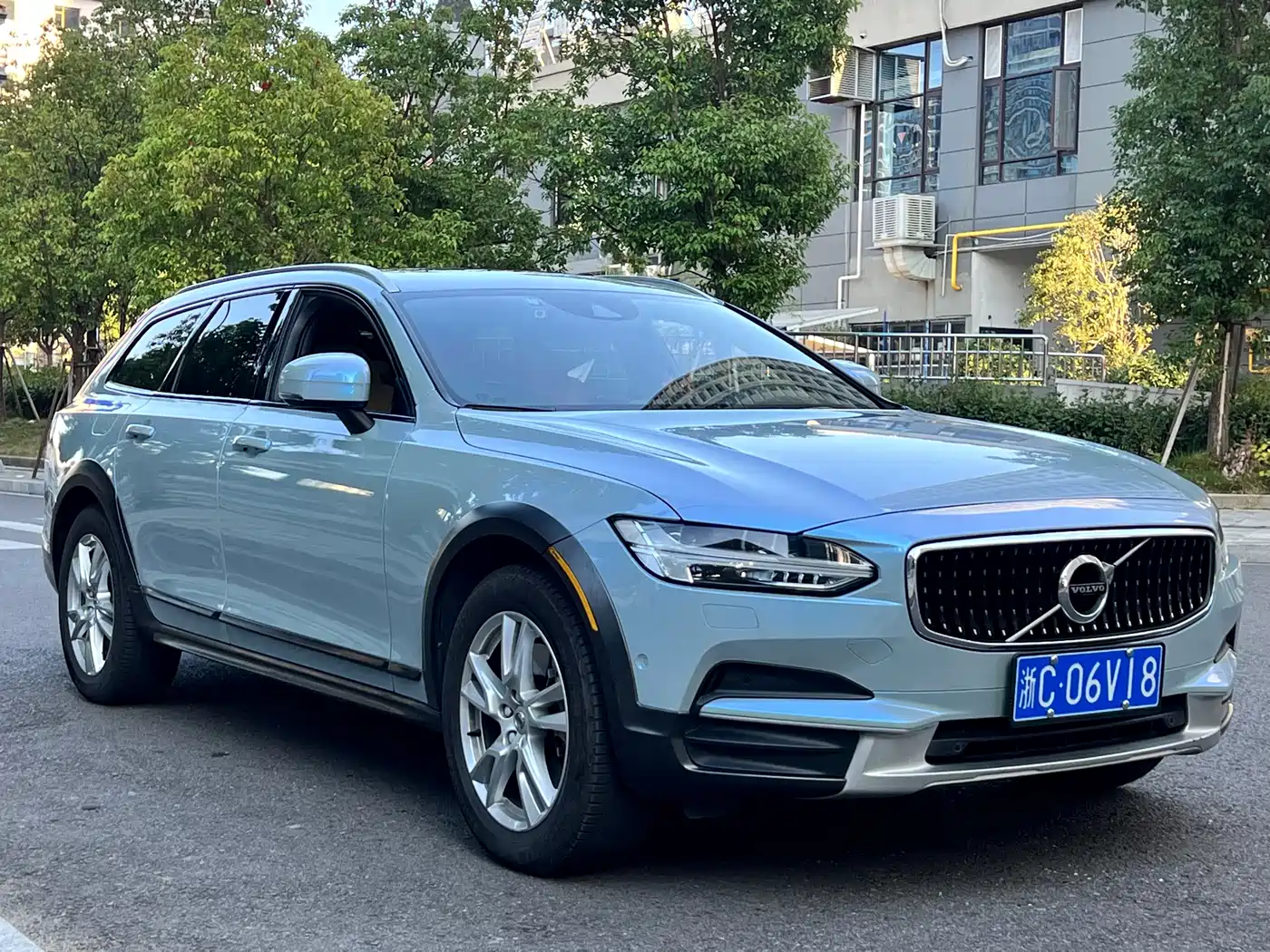 Volvo V90 2018 2017 Cross Country T5 AWD Smart Edition