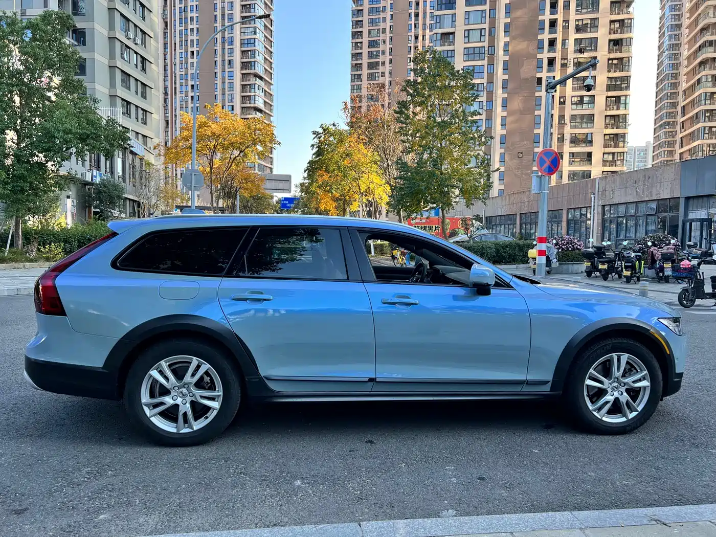 Volvo V90 2018 2017 Cross Country T5 AWD Smart Edition