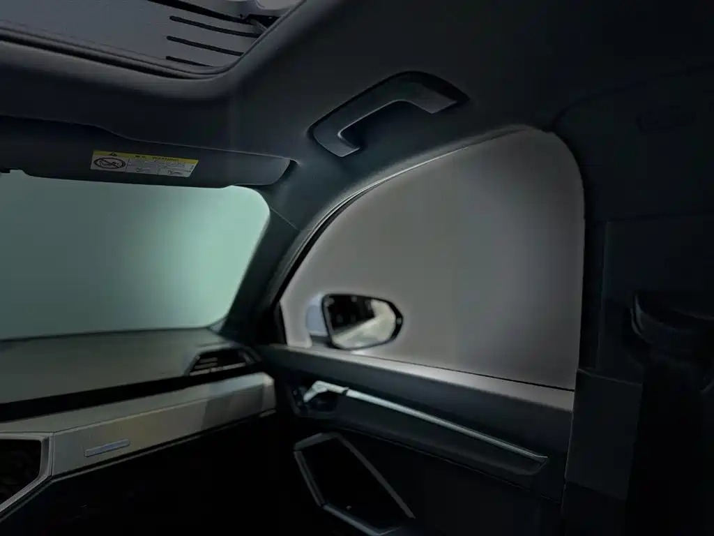 Audi Q3 2024 35 TFSI Fashion Sport фото 12