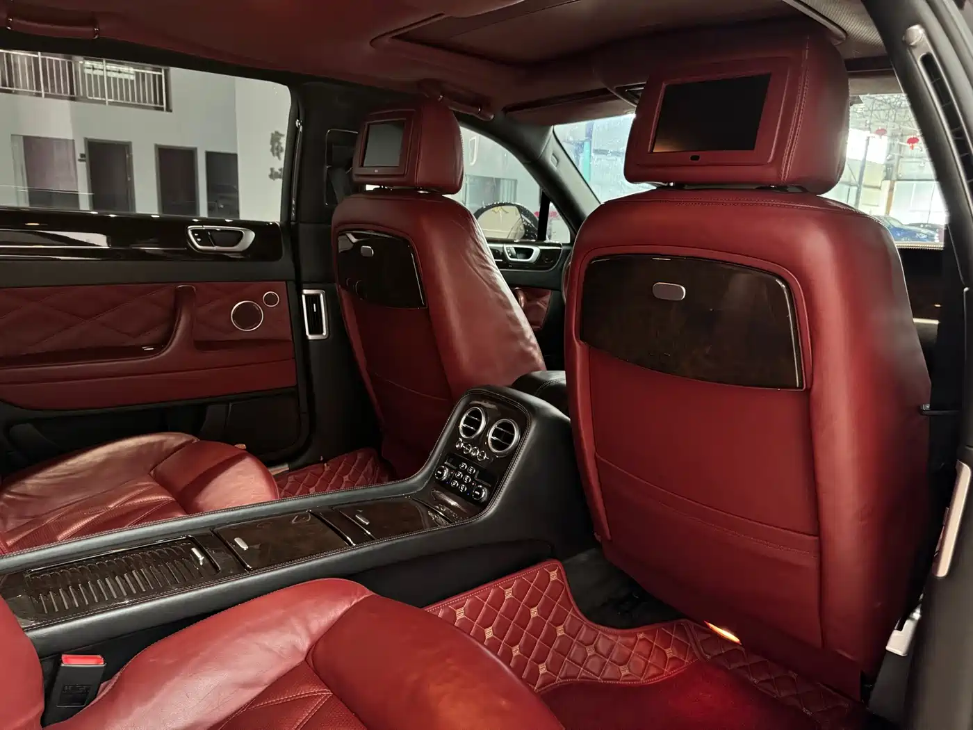 Bentley Flying Spur 2011 2010 6.0T 4-seater Version