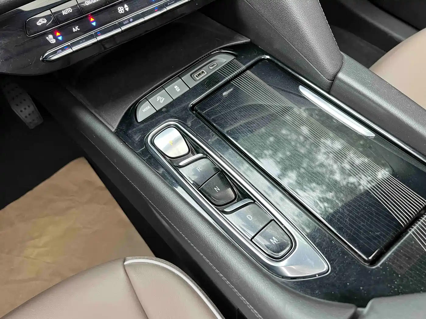 Buick Enclave 2022 652T 4WD Exclusive Flagship 7-Seater фото 10