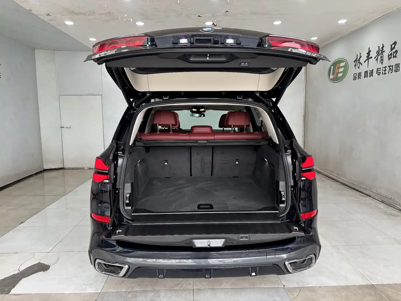 BMW X5 2026 xDrive 30Li Luxury M Sport Night Edition Package фото 28