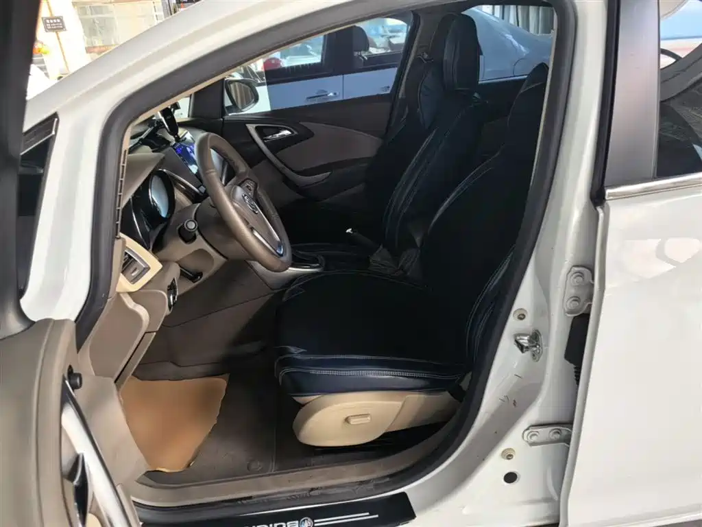 Buick Excelle 2013 GT 1.6L Automatic Fashion Edition фото 15