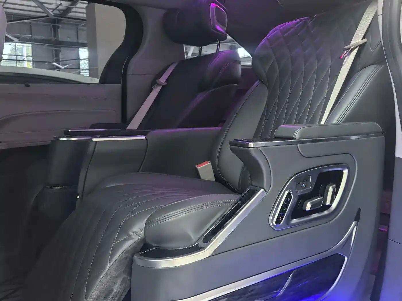 Toyota Sienna 2021 2.5L Hybrid Comfort Edition фото 10