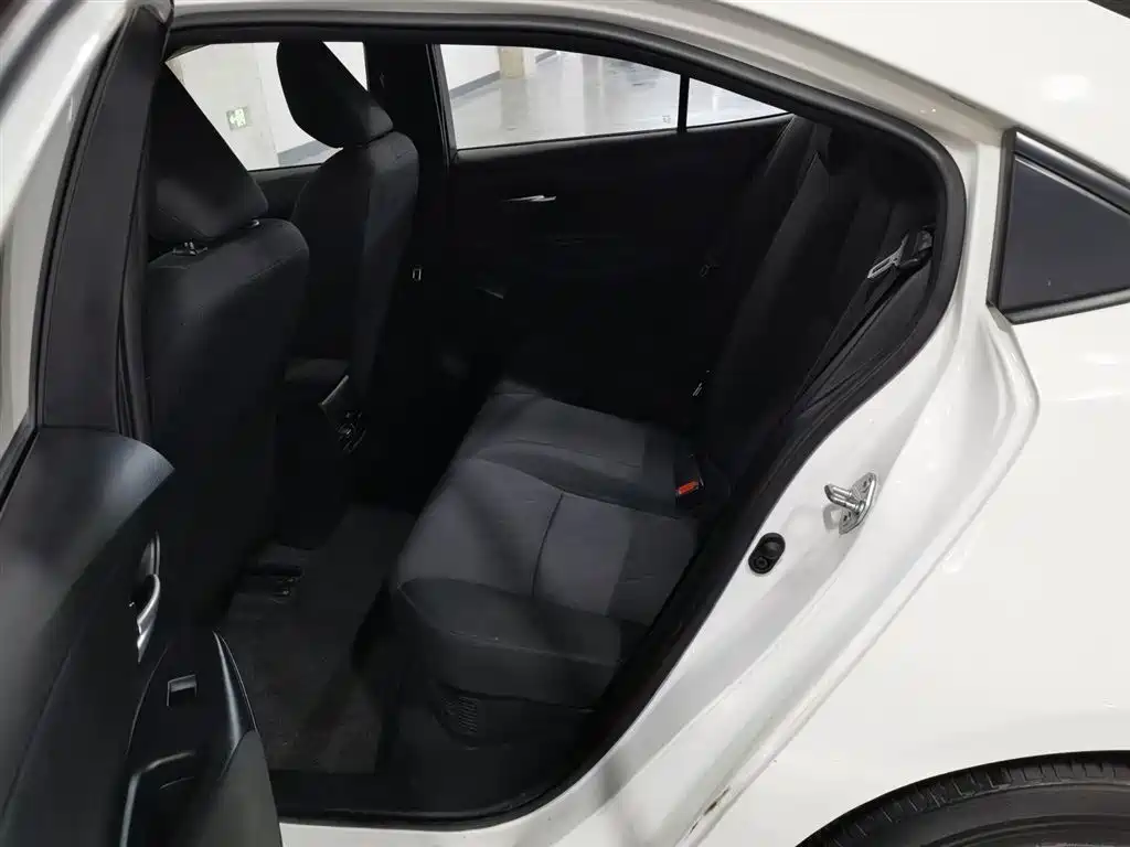 Toyota Corolla 2023 1.8L Smart Hybrid Dual Engine Pioneer Edition фото 15