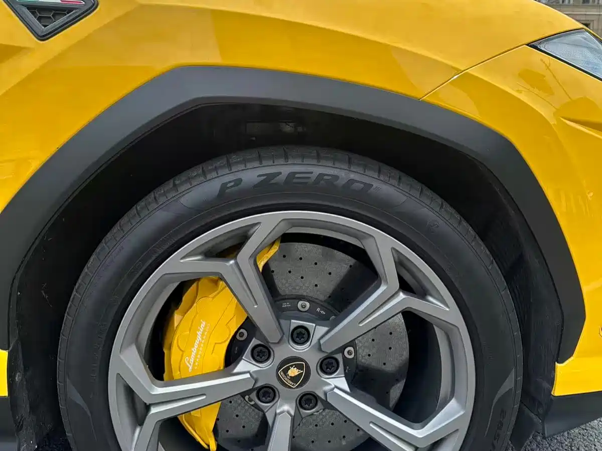 Lamborghini Urus 2019 2018 4.0T V8