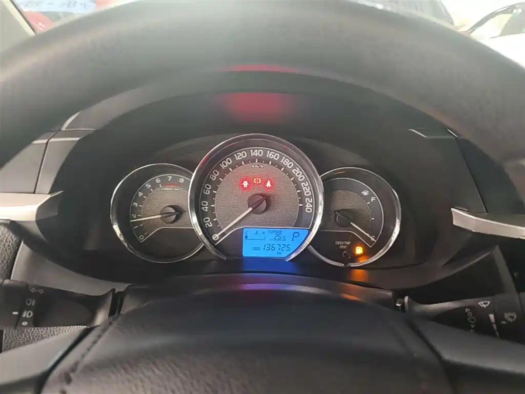 Toyota Corolla 2017 Facelift 1.6L S-CVT GL фото 12