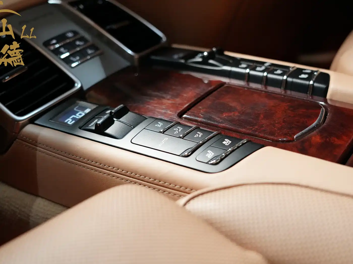 Porsche Panamera 2012 Panamera Turbo S 4.8T фото 20