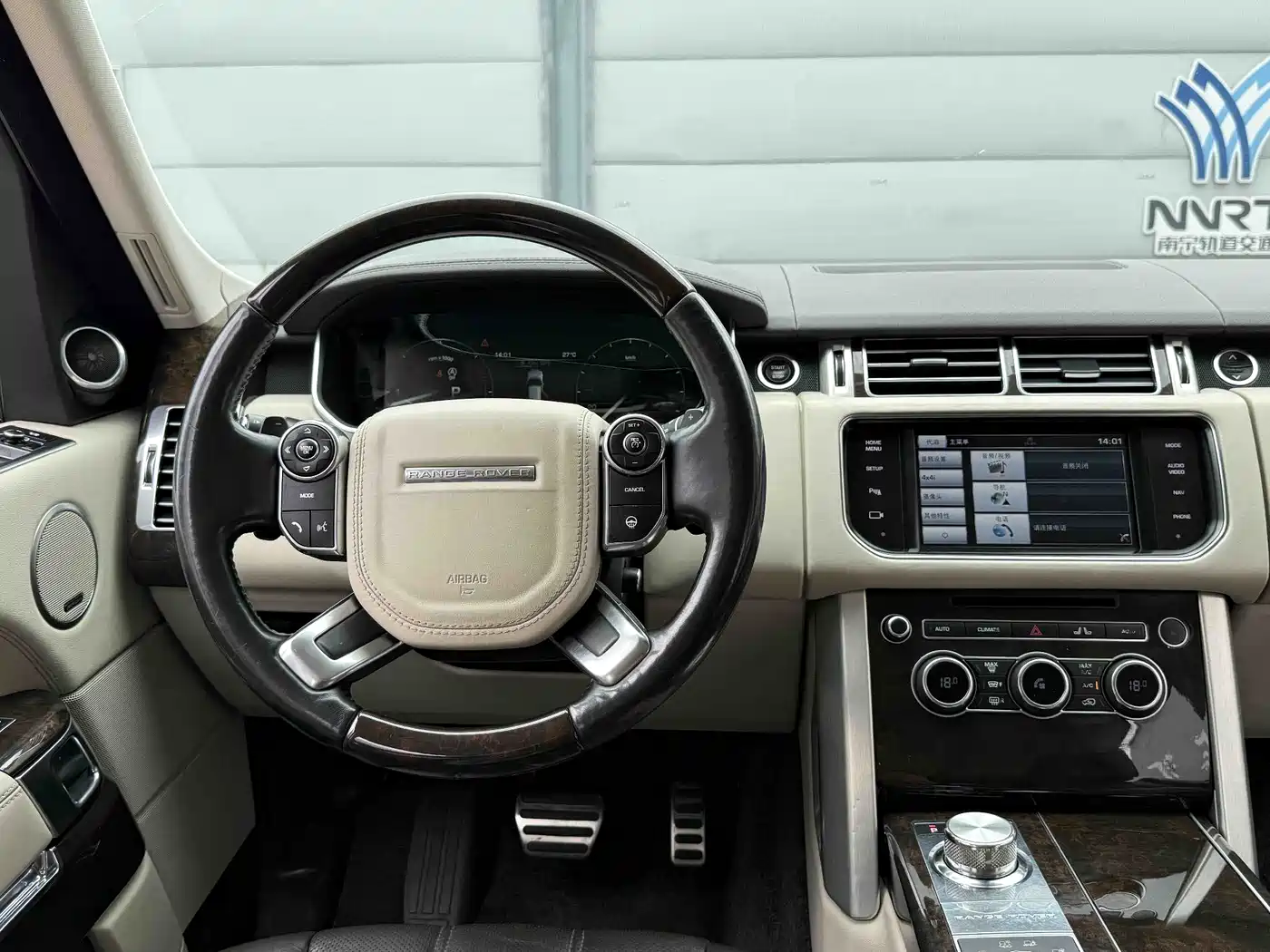 Land Rover Range Rover 2015 3.0 TDV6 Vogue фото 7