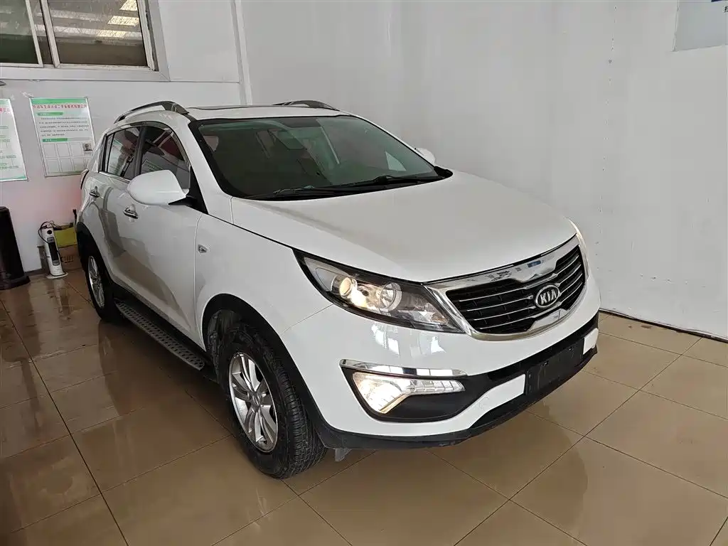 Kia Sportage 2014 2.0L Automatic 2WD GL Edition фото 4