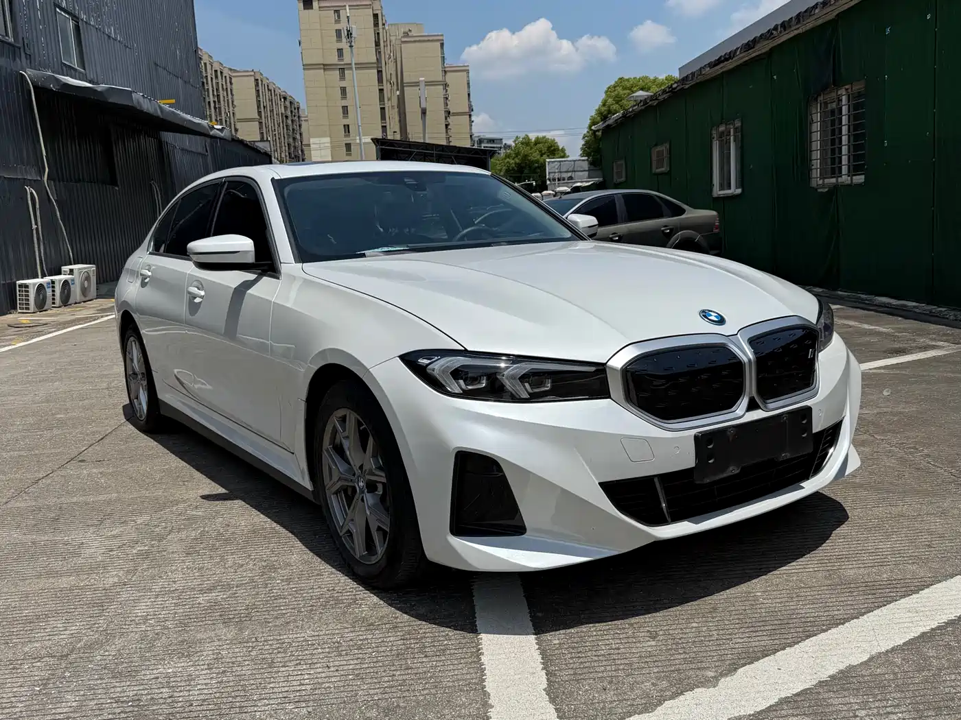 BMW i3 2022 eDrive 35 L фото 3