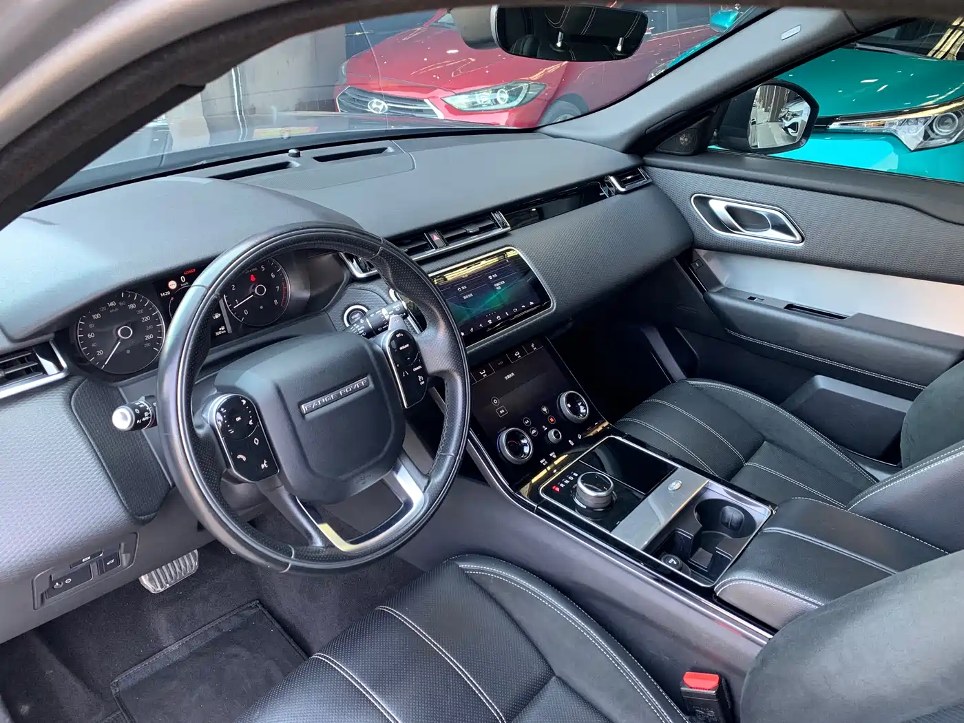 Land Rover Range Rover Velar 2020 P250 R-DYNAMIC S фото 6