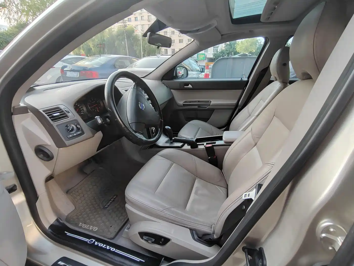 Фото 9 - Volvo S40