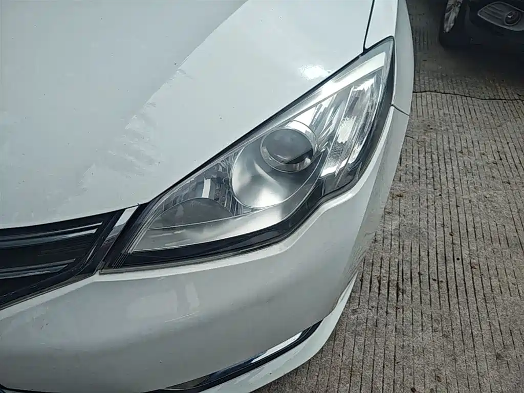 Roewe 360 2016 2016 1.5L Automatic Smart Screen Edition